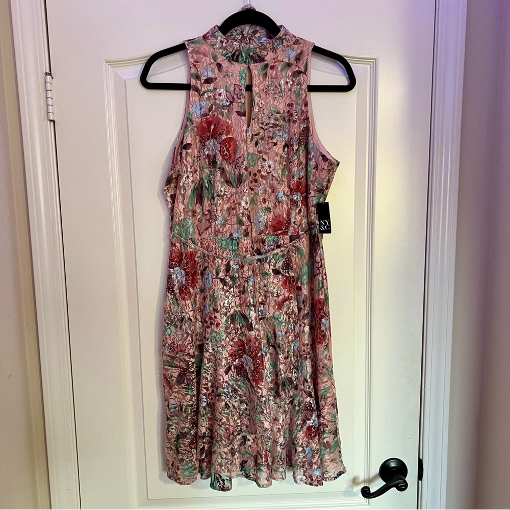 New York & Company Pink Sleeveless Keyhole Mini Floral Dress - Size 8